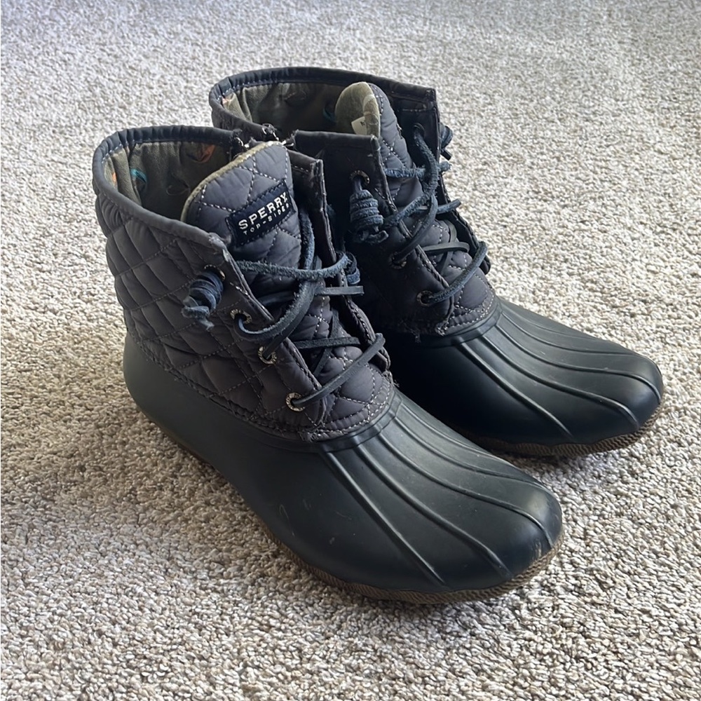 LAST CALL Sperry quilted duck boots